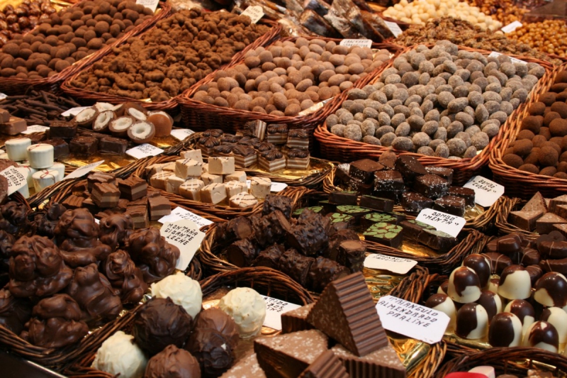 vitrine-BAUDINARD SUR VERDON-min_chocolates_chocolate_nibble_sweetness_fine_chocolates_gourmet_candy_brand-752083